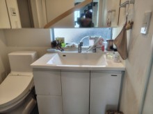 肌の色を引き立てて顔全体をしっかり照らす『美ルック』と丁度いいコンパクトな『エスタ』　目黒区W様邸